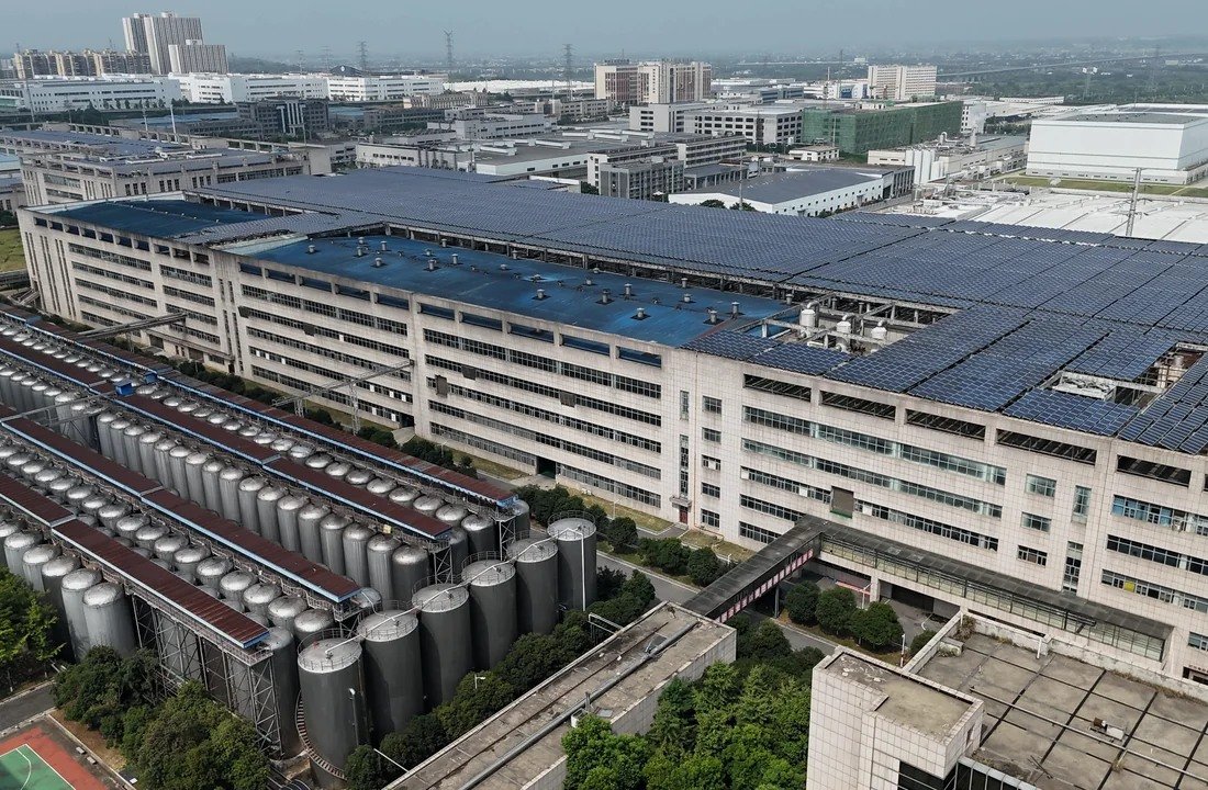 Industrial rooftop solar installation